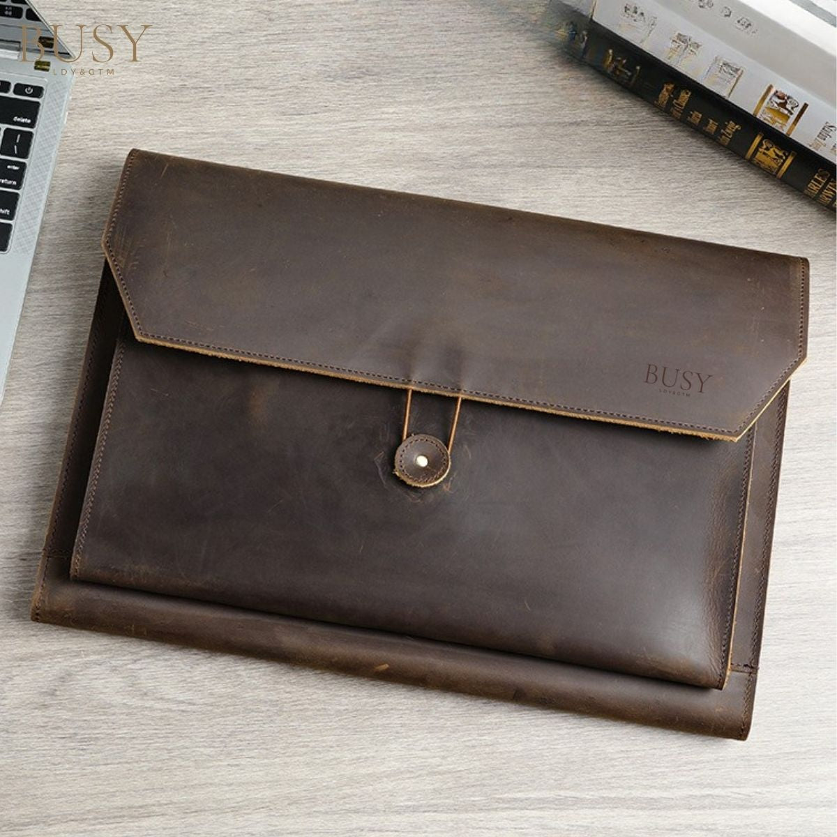 Husa laptop 14 inch din piele naturala Crazy Horse, BUSY LDY>M® Elegance, Slim, Maro