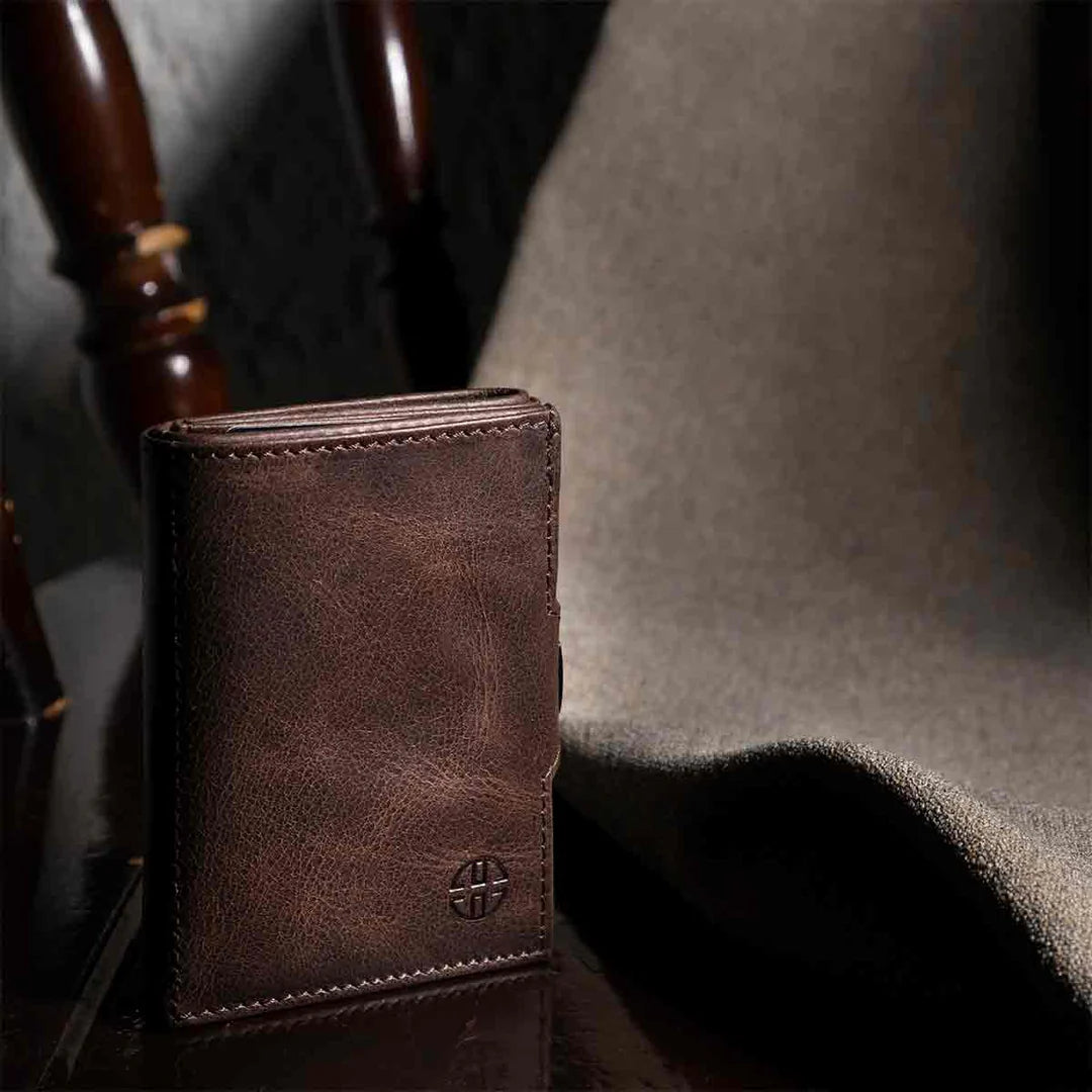 Portofel piele naturala cu protectie anti scanare carduri RFID, design compact trifold, Verona - maro