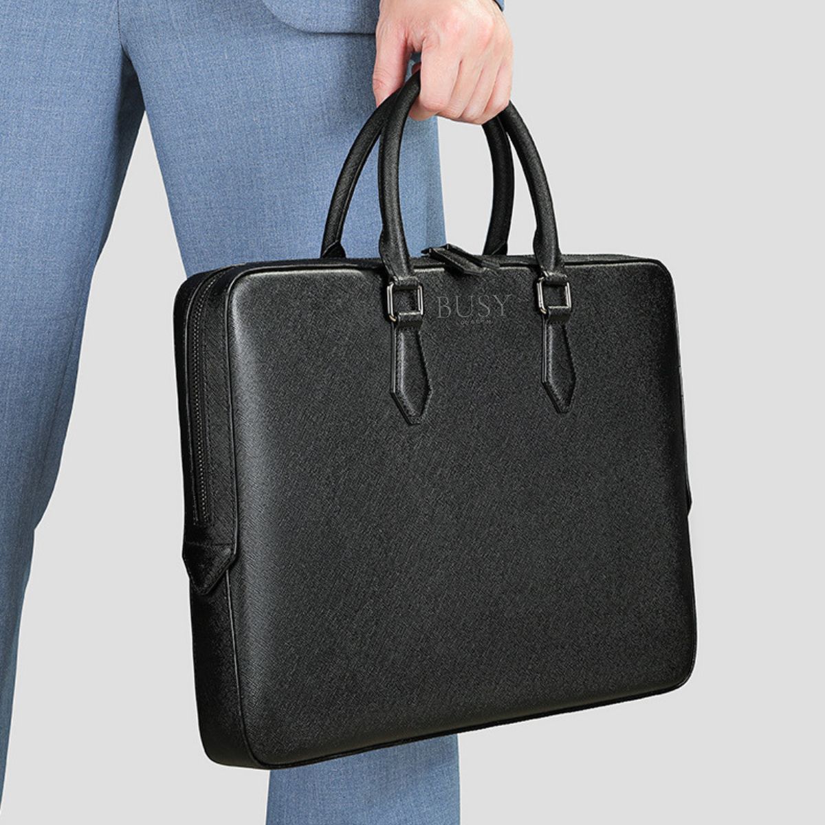 Geantă laptop 14’' din piele naturală Saffiano, slim, suport troler - Negru
